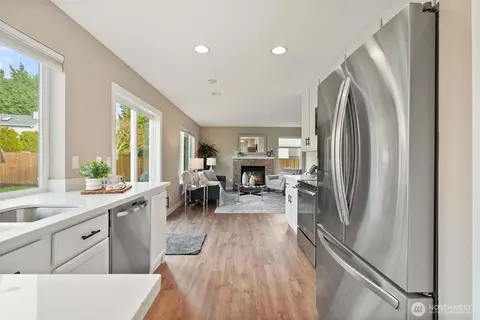 Kitchen - 5811 153rd Pl SE, Everett, WA 98208 photo 3 of 3
