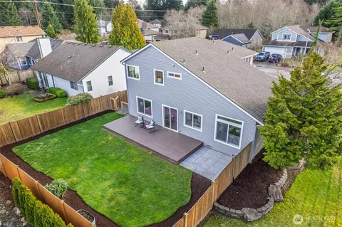 Exterior - 5811 153rd Pl SE, Everett, WA 98208 photo 2 of 9