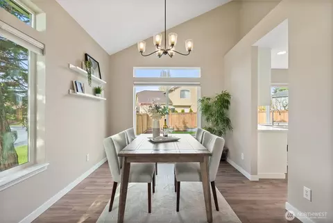 Dining - 5811 153rd Pl SE, Everett, WA 98208 photo 2 of 2