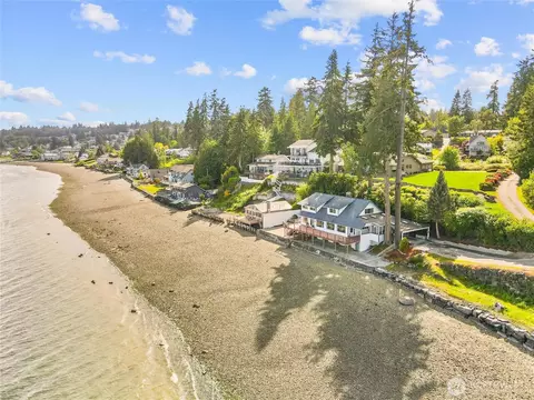 8609 E Caraway Rd, Port Orchard, WA 98366