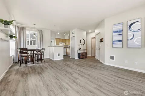 Dining - 3914 243rd Pl SE #L301, Bothell, WA 98021 photo 1 of 2