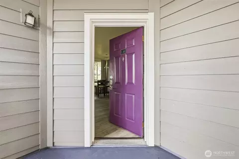 Entry Way - 3914 243rd Pl SE #L301, Bothell, WA 98021 photo 1 of 3