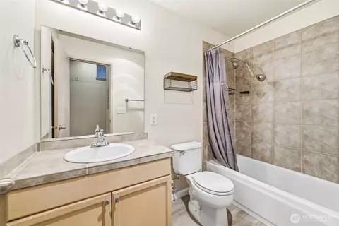 Bath - 3914 243rd Pl SE #L301, Bothell, WA 98021 photo 1 of 1