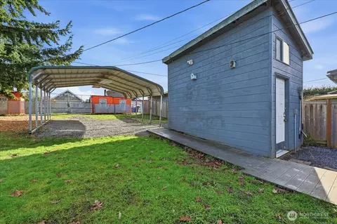 Exterior - 2005 Mcdougall Ave, Everett, WA 98201 photo 3 of 6