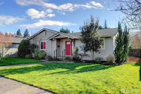 624 Alder St, Edmonds, WA 98020