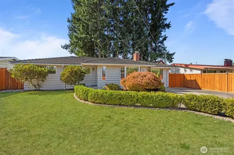 915 Monroe Ave NE, Renton, WA 98056
