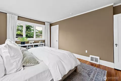 1114 N 77th St, Seattle, WA 98103 photo 8