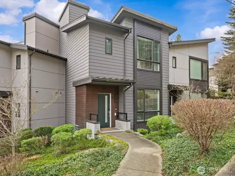 18115 65th Ave NE #102, Kenmore, WA 98028