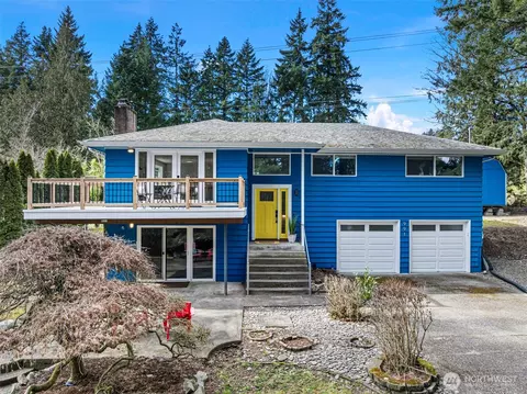 991 NW Anderson Ln, Poulsbo, WA 98370