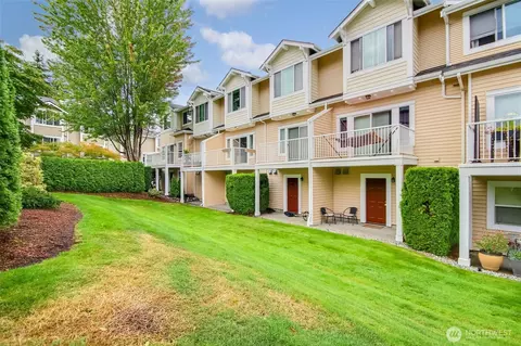 Exterior - 16232 118th Ln NE #1-4, Bothell, WA 98011 photo 4 of 7