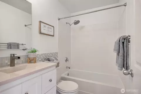 Bath - 16232 118th Ln NE #1-4, Bothell, WA 98011 photo 3 of 3