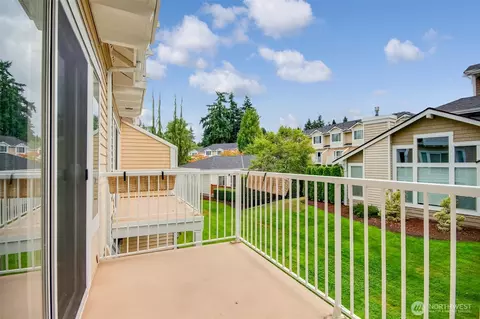 Exterior - 16232 118th Ln NE #1-4, Bothell, WA 98011 photo 2 of 7