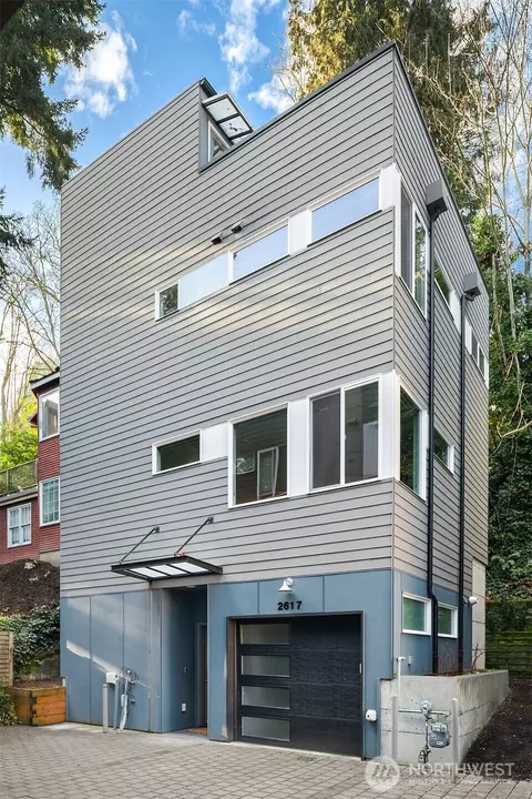 2617 3rd Ave W, Seattle, WA 98119