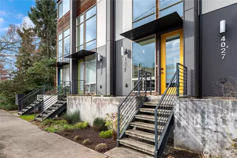 4027 California Ave SW #B, Seattle, WA 98116