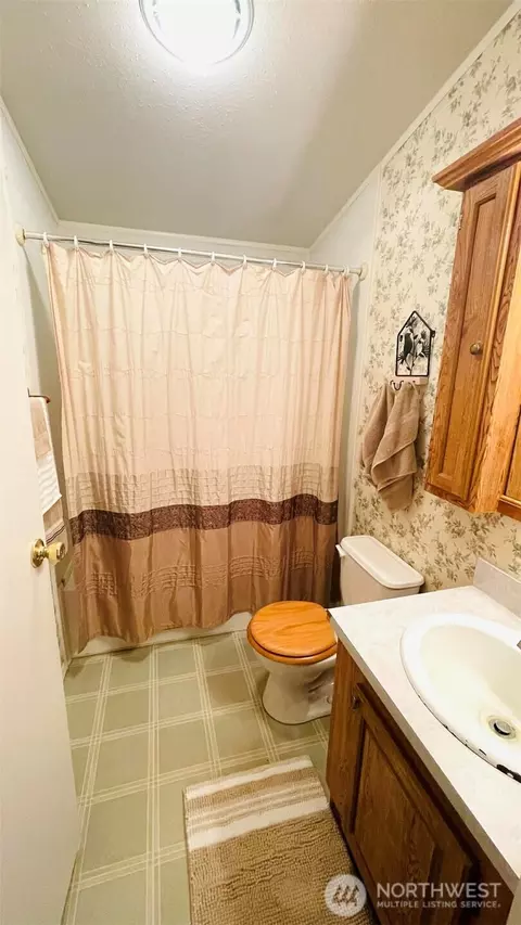 Bath - 101 E Pirates Pl, Grapeview, WA 98546 photo 3 of 3