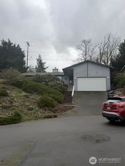 1532 S 258th Ct, Des Moines, WA 98198