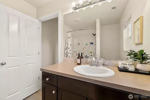 Bath - 3414 176th Pl SE, Bothell, WA 98012 photo 3 of 3