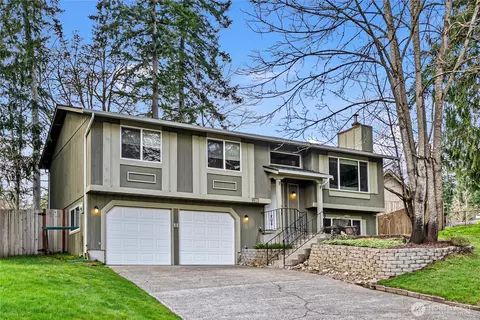 3380 SE Carmae Dr, Port Orchard, WA 98366
