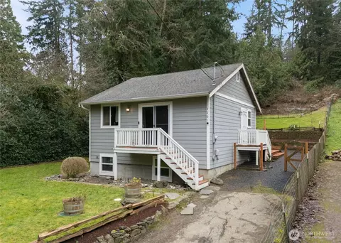 4201 Robinson Rd NE, Bremerton, WA 98310