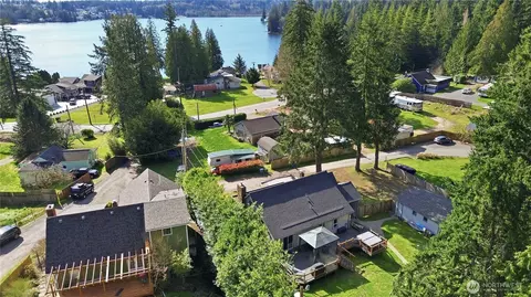 1913 Deville Dr NW, Bremerton, WA 98312