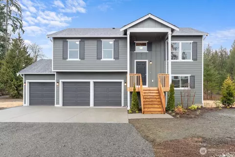 8119 108th St NE #2B, Marysville, WA 98271
