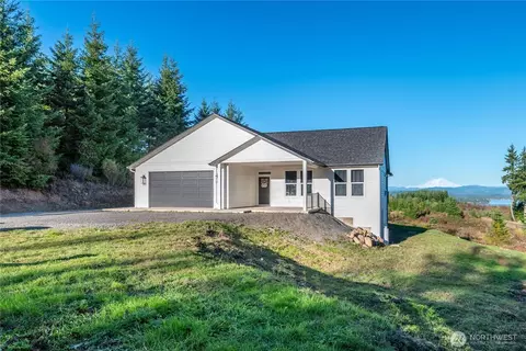 250 Red Rock Dr, Castle Rock, WA 98611
