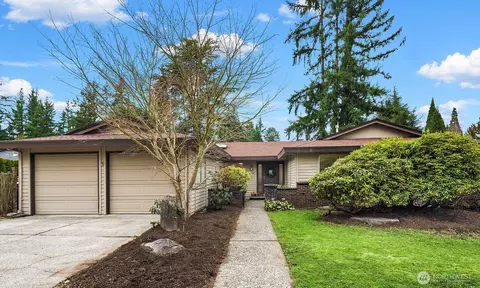 18204 NE 27th St, Redmond, WA 98052