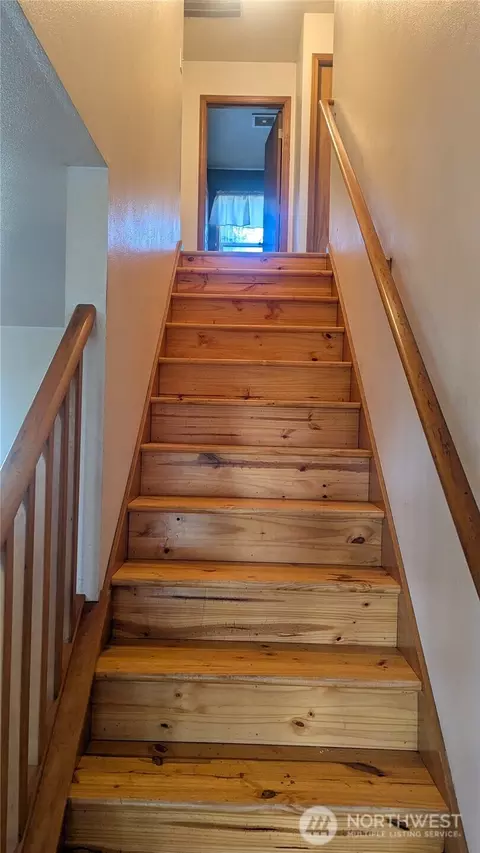 Entry Way - 3292 S Pass Rd, Everson, WA 98247 photo 2 of 2