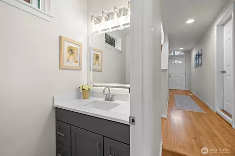 Entry Way - 212 27th Ave E, Seattle, WA 98112 photo 1 of 2