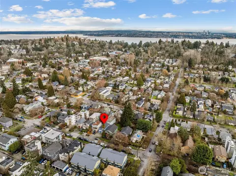 View/Area - 212 27th Ave E, Seattle, WA 98112 photo 3 of 5