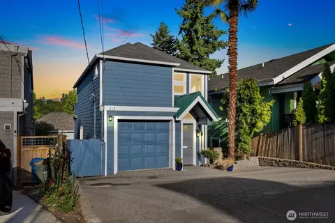 212 27th Ave E, Seattle, WA 98112