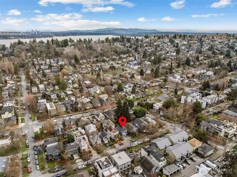 View/Area - 212 27th Ave E, Seattle, WA 98112 photo 2 of 5