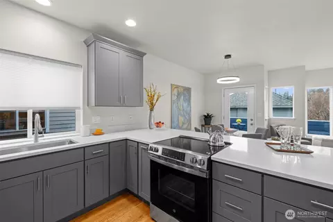 Kitchen - 212 27th Ave E, Seattle, WA 98112 photo 3 of 5