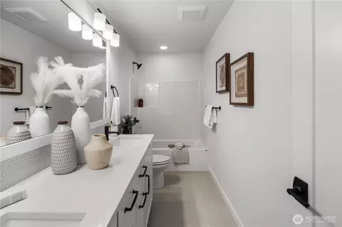 Bath - 4118 220th Pl SE, Bothell, WA 98021 photo 5 of 5