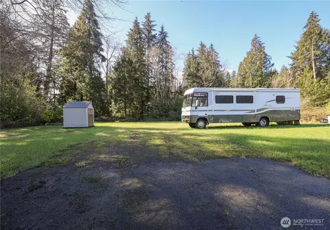 63 Lake Dr N, Amanda Park, WA 98526