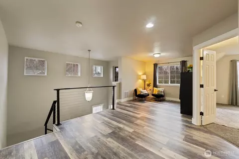 Entry Way - 4233 154th Pl SE, Bothell, WA 98012 photo 2 of 3