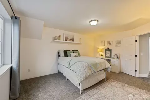 Bedroom - 4233 154th Pl SE, Bothell, WA 98012 photo 2 of 8