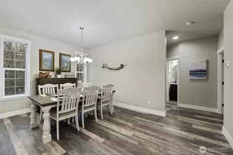 Dining - 4233 154th Pl SE, Bothell, WA 98012 photo 1 of 3