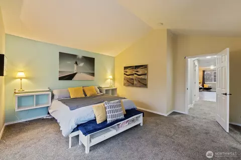 Bedroom - 4233 154th Pl SE, Bothell, WA 98012 photo 7 of 8
