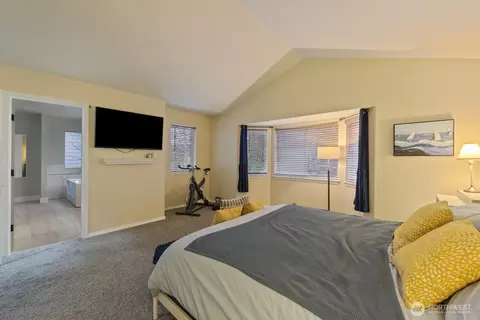 Bedroom - 4233 154th Pl SE, Bothell, WA 98012 photo 8 of 8