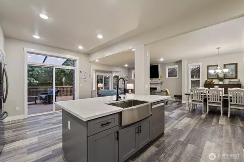 Kitchen - 4233 154th Pl SE, Bothell, WA 98012 photo 2 of 5