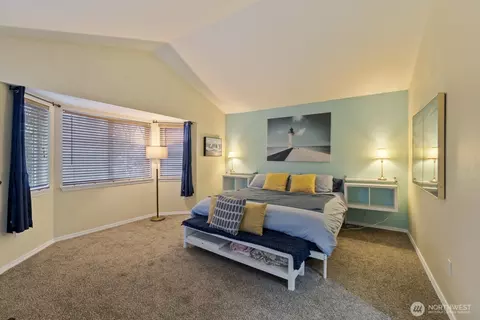 Bedroom - 4233 154th Pl SE, Bothell, WA 98012 photo 6 of 8
