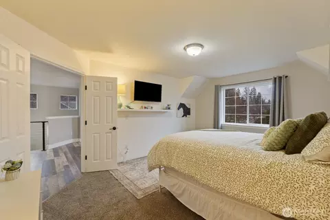 Bedroom - 4233 154th Pl SE, Bothell, WA 98012 photo 3 of 8