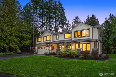4516 Island Ave NE, Bainbridge Island, WA 98110