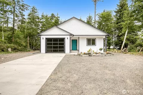 286 Seashore St SW, Ocean Shores, WA 98569
