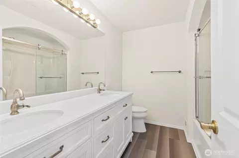 Bath - 2018 242nd St SE, Bothell, WA 98021 photo 5 of 5