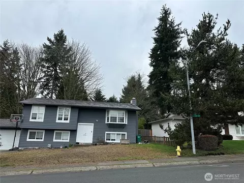 15716 NE 112th St, Redmond, WA 98052
