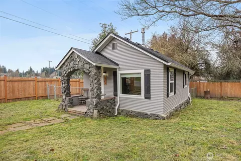 926 Austin Ave, Port Orchard, WA 98366
