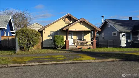 3833 E G St, Tacoma, WA 98404