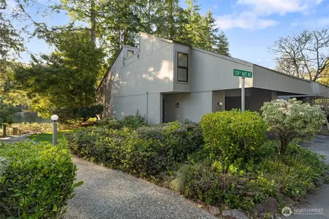 6351 139th Pl NE #64, Redmond, WA 98052